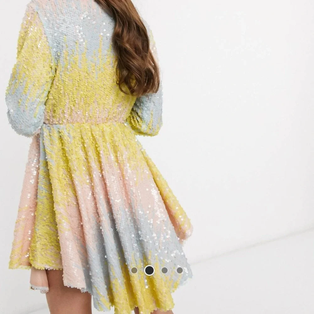 Collective the Label Petite Mini Ombré Wrap dress - Picture 3 of 9